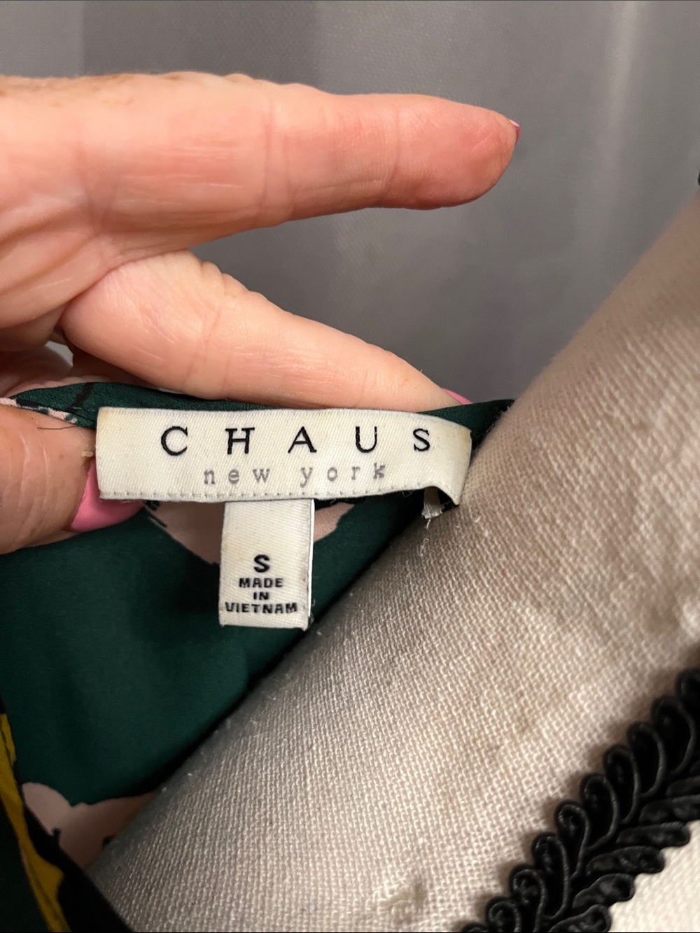 Chaus Forest Green Floral Zip-Front Long Sleeve Top - Picture 2 of 5